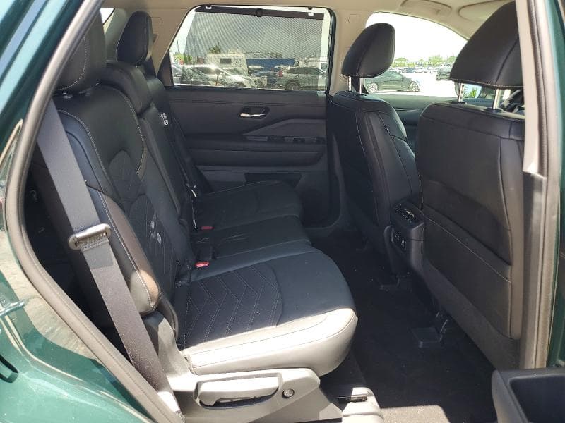 2025 NISSAN PATHFINDER PLATINUM 11