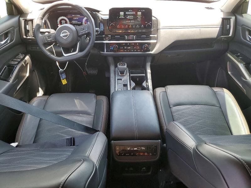 2025 NISSAN PATHFINDER PLATINUM 8