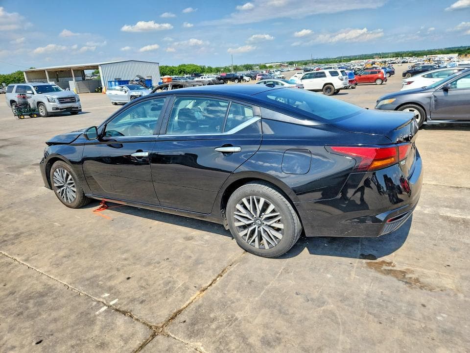 2023 NISSAN ALTIMA SV 2