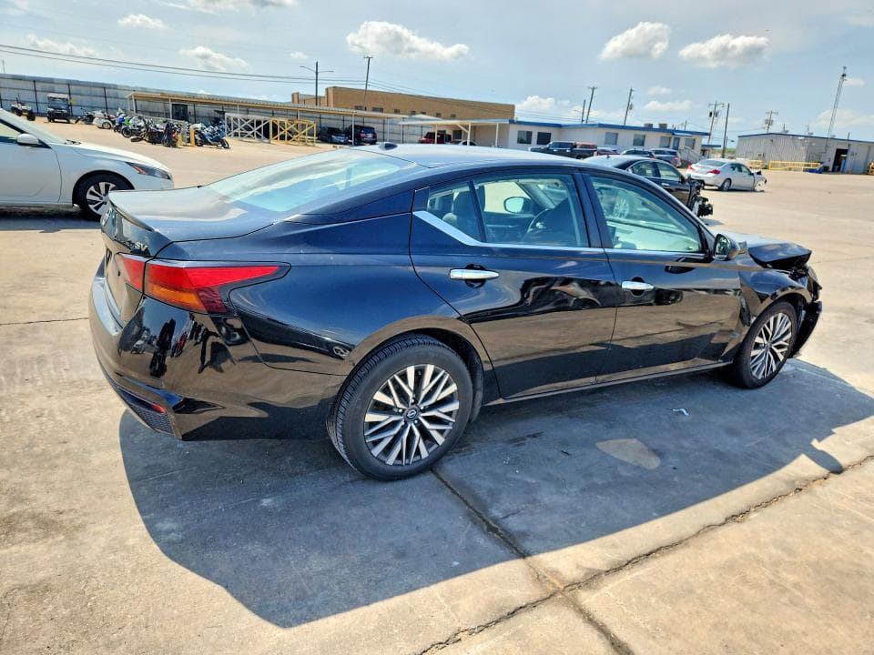 2023 NISSAN ALTIMA SV 3