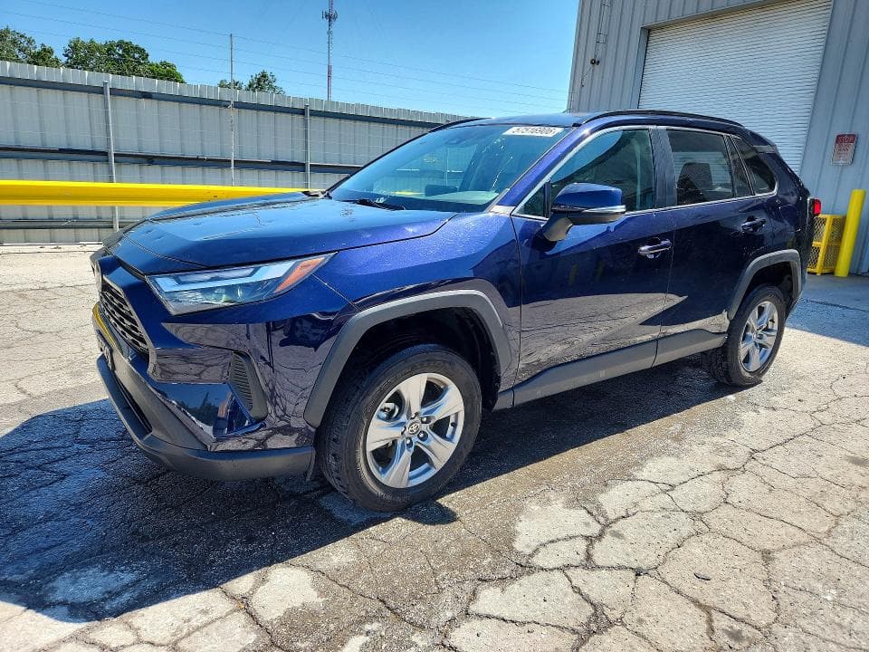 2024 TOYOTA RAV4 XLE 1