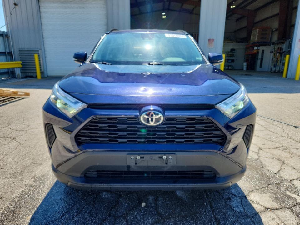 2024 TOYOTA RAV4 XLE 5