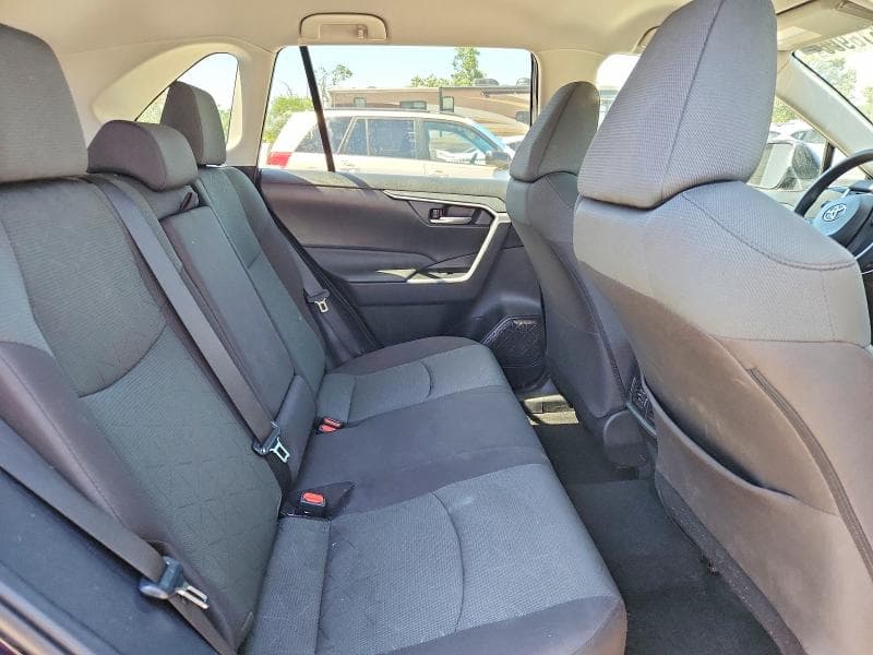 2024 TOYOTA RAV4 XLE 10