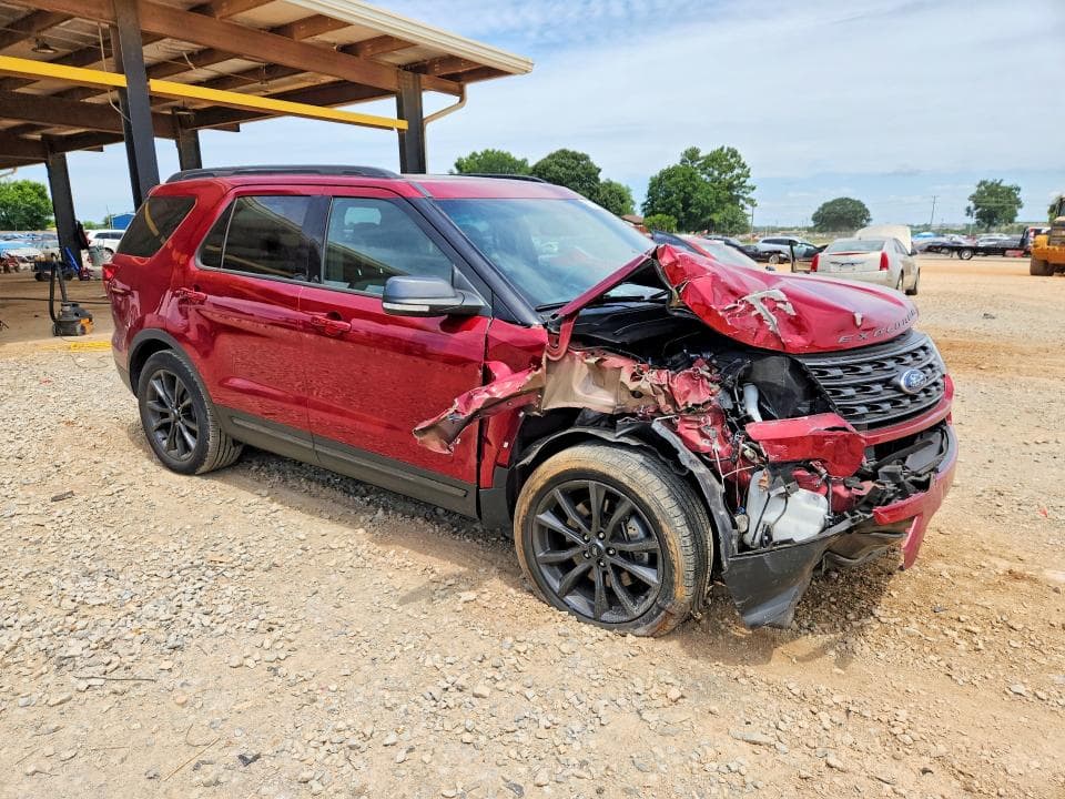 2017 FORD EXPLORER XLT 4