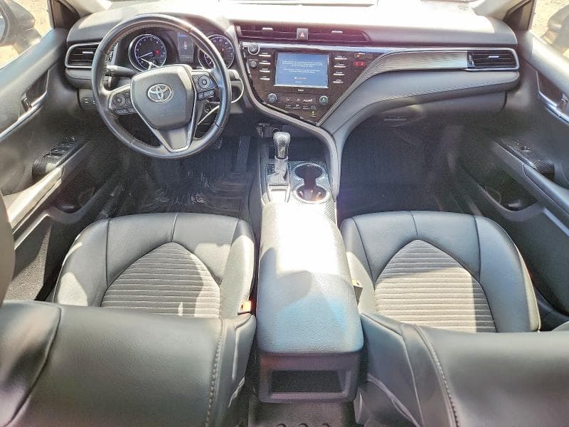 2020 TOYOTA CAMRY SE SE 8