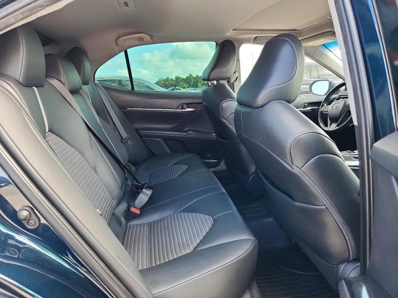 2020 TOYOTA CAMRY SE SE 10