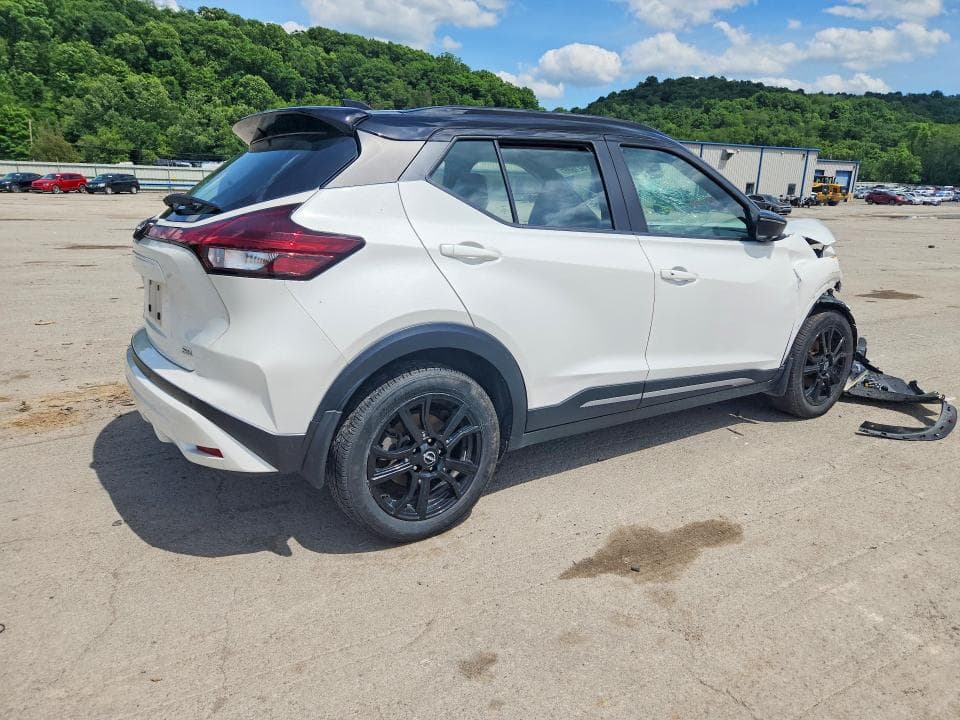 2023 NISSAN KICKS SR 3