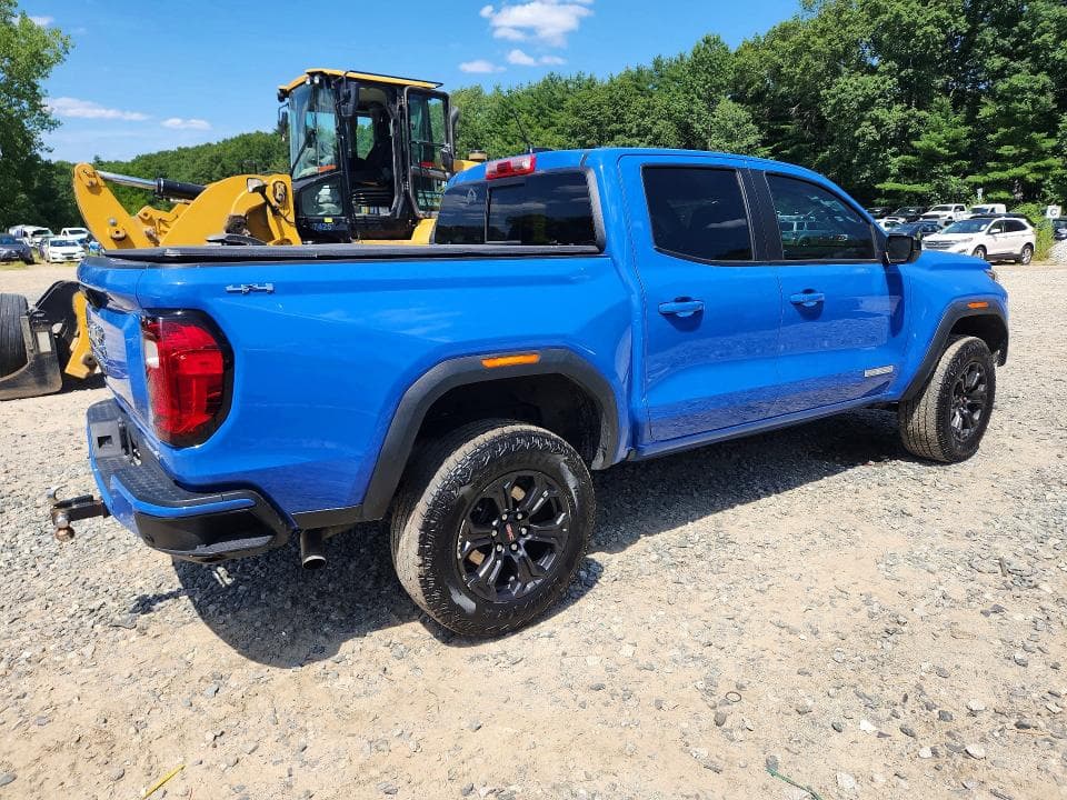 2025 GMC CANYON ELEVATION 3