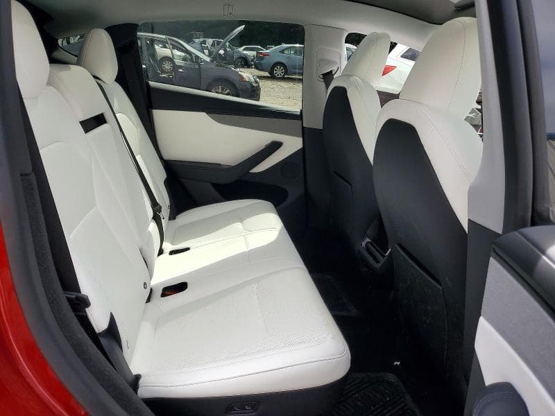 2026 TESLA MODEL Y 11
