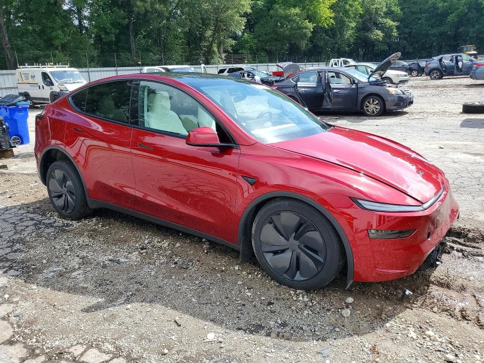2026 TESLA MODEL Y 4