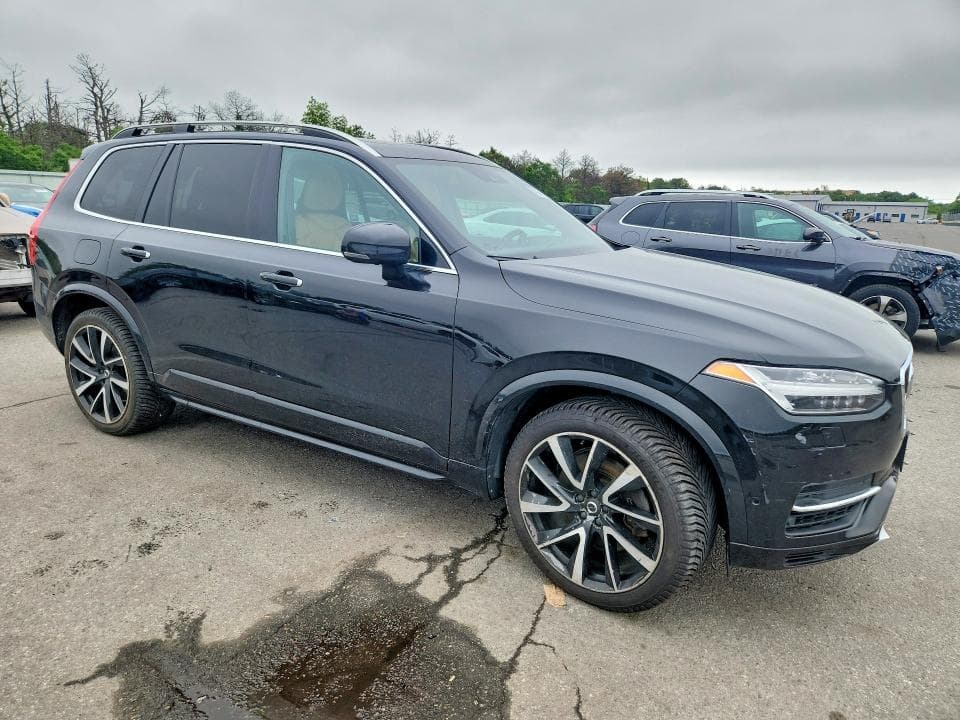 2018 VOLVO XC90 T8 4