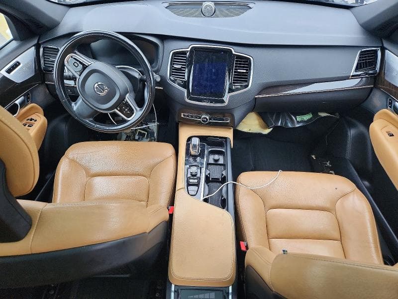 2018 VOLVO XC90 T8 8