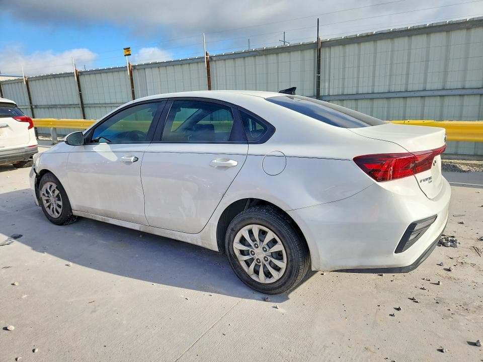 2021 KIA FORTE FE 2