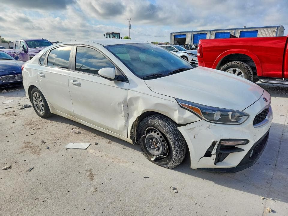 2021 KIA FORTE FE 4
