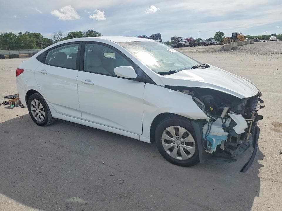 2017 HYUNDAI ACCENT SE 4