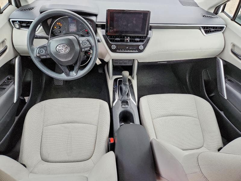 2025 TOYOTA COROLLA CROSS L L 8