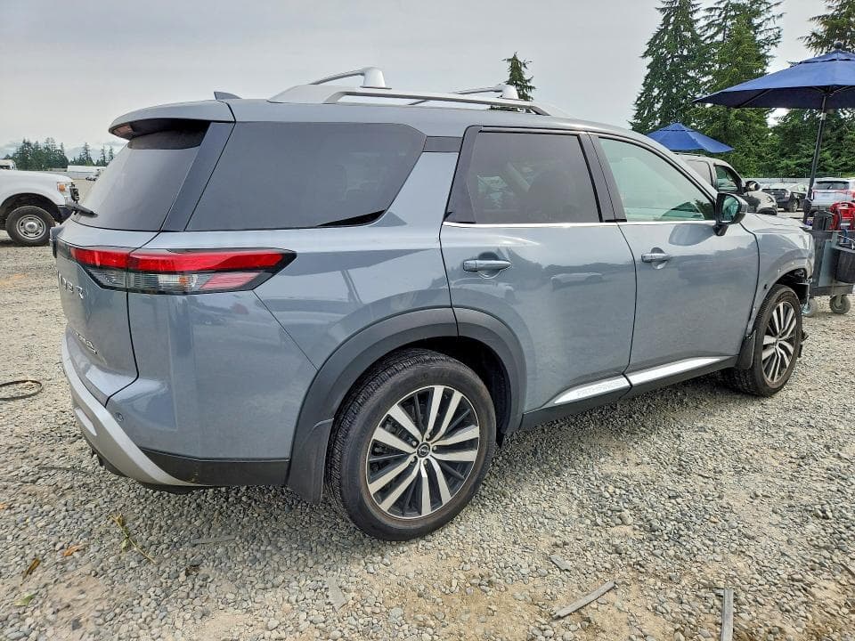 2024 NISSAN PATHFINDER PLATINUM 3
