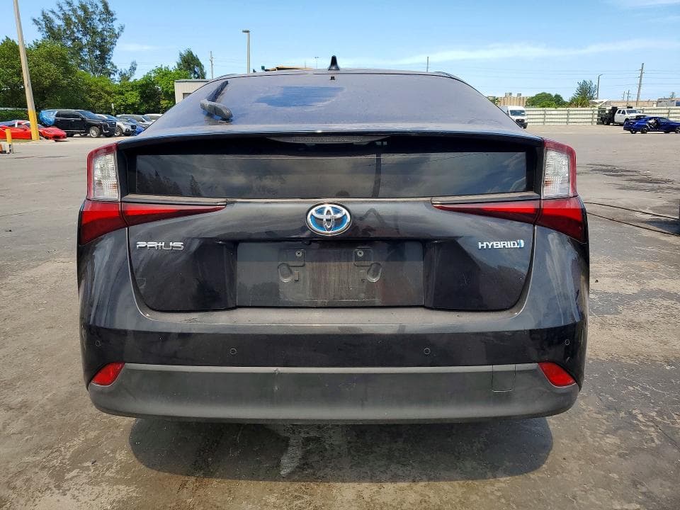 2021 TOYOTA PRIUS LE 6