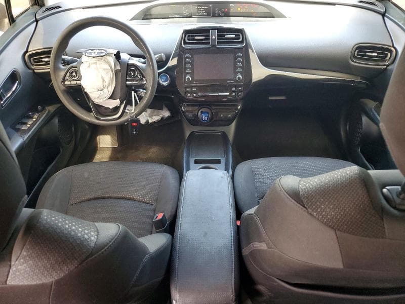2021 TOYOTA PRIUS LE 8