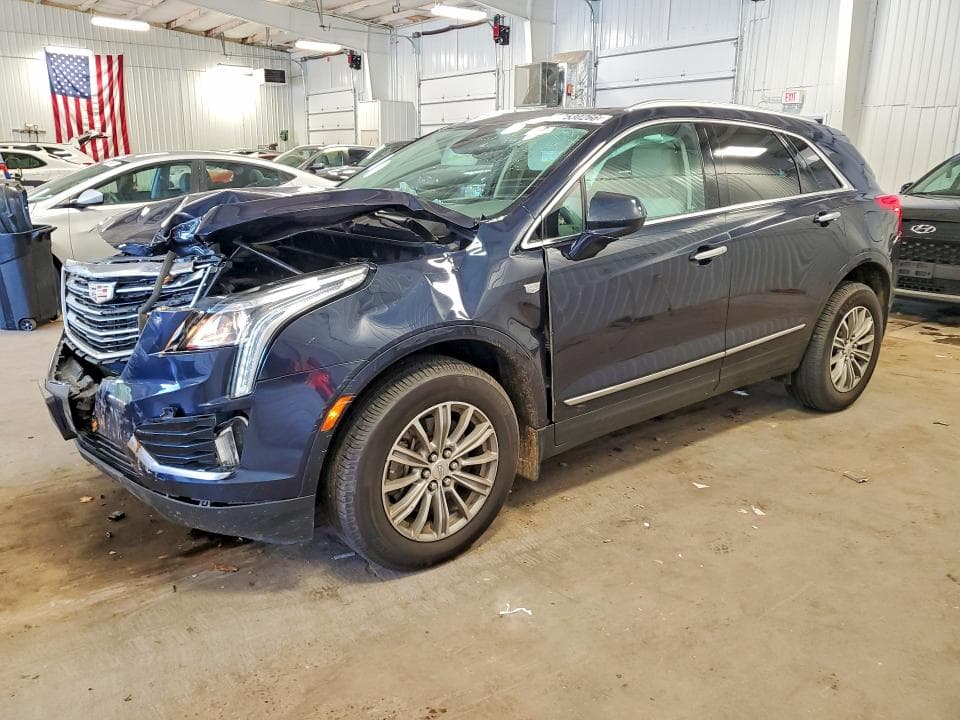 2017 CADILLAC XT5 LUXURY 1