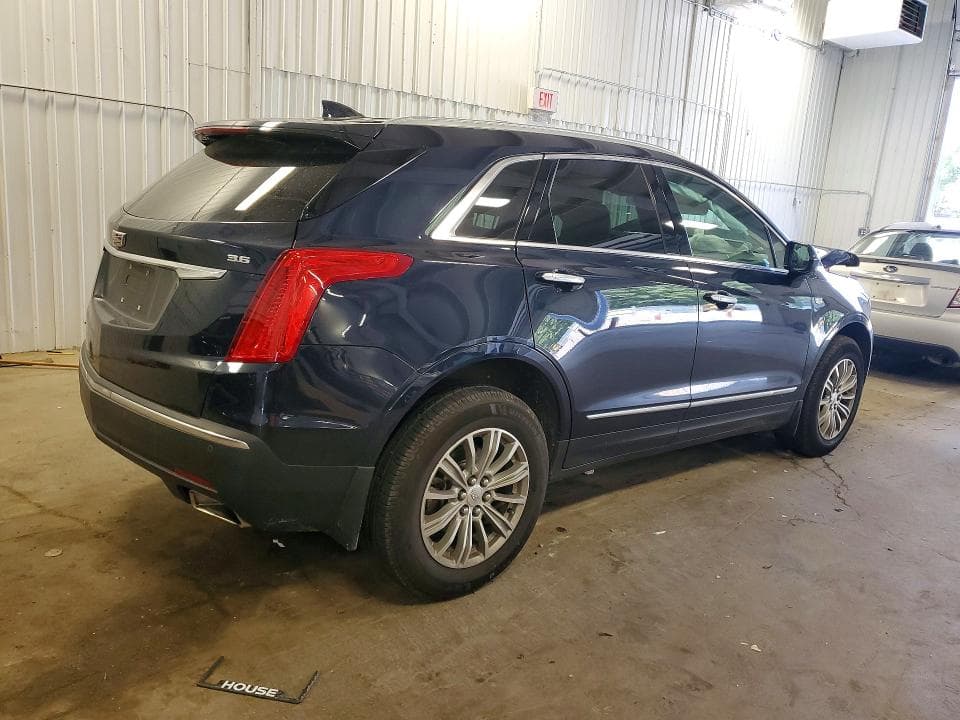 2017 CADILLAC XT5 LUXURY 3