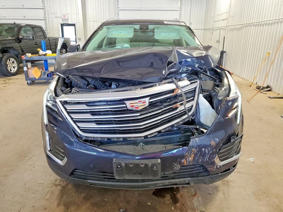 2017 CADILLAC XT5 LUXURY 5