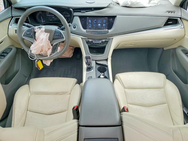 2017 CADILLAC XT5 LUXURY 8