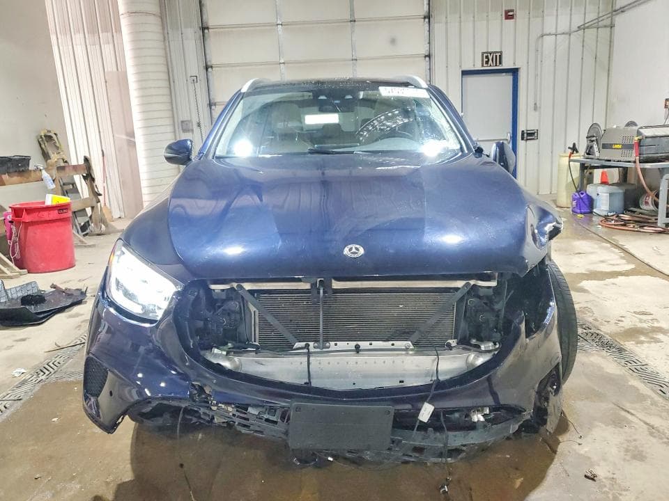 2021 MERCEDES-BENZ GLC 300 4MATIC 5