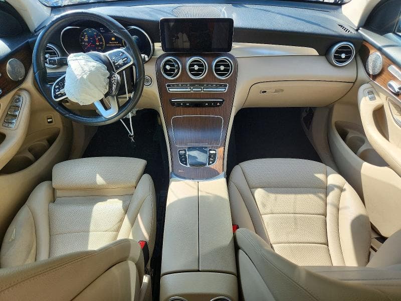 2021 MERCEDES-BENZ GLC 300 4MATIC 8
