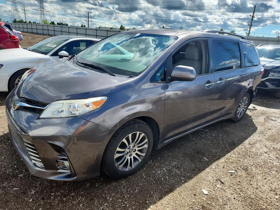 2019 TOYOTA SIENNA XLE 8-PASSENGER XLE 8-PASSENGER - 1