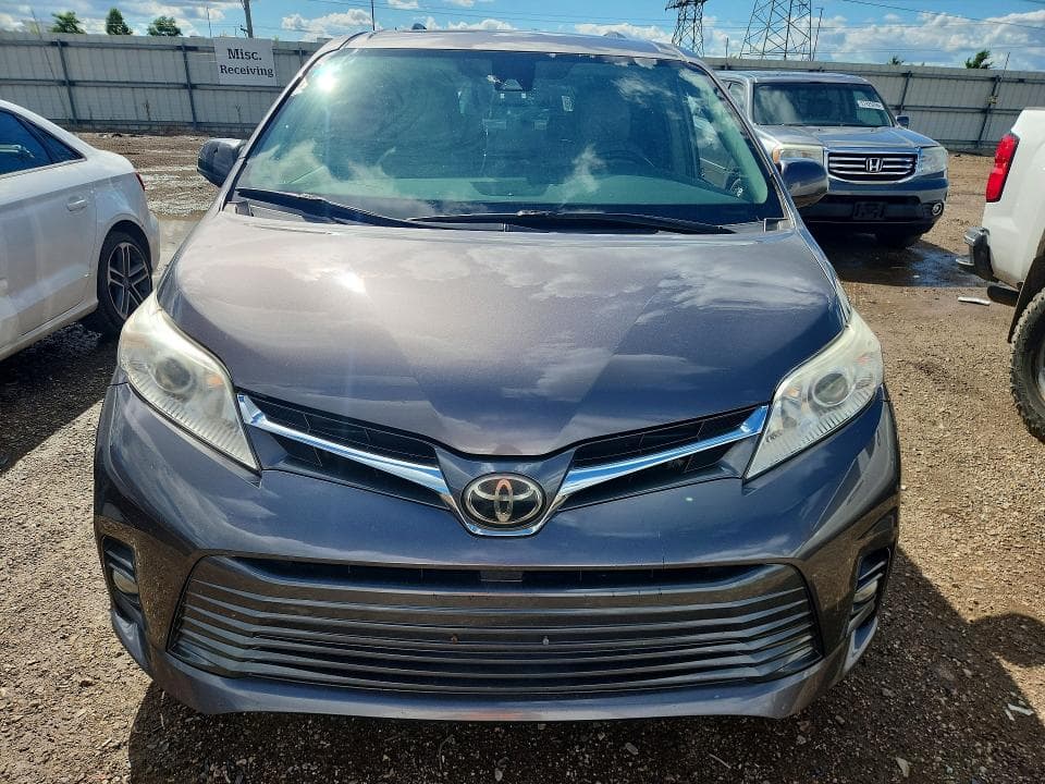 2019 TOYOTA SIENNA XLE 8-PASSENGER XLE 8-PASSENGER 5