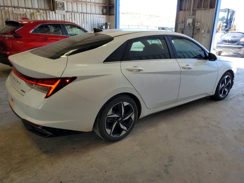 2021 HYUNDAI ELANTRA LIMITED 3
