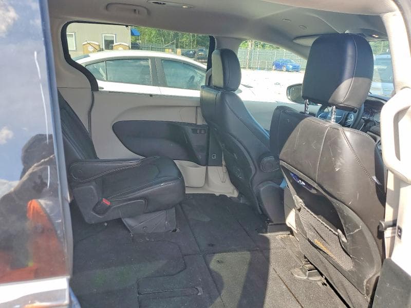2024 CHRYSLER PACIFICA TOURING L 11