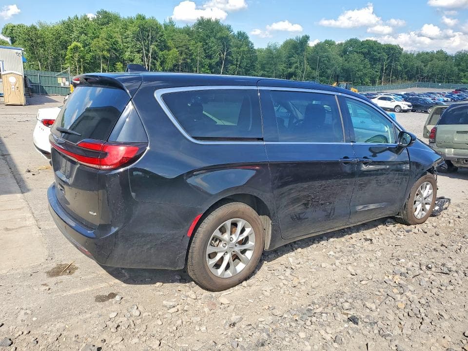 2024 CHRYSLER PACIFICA TOURING L 3