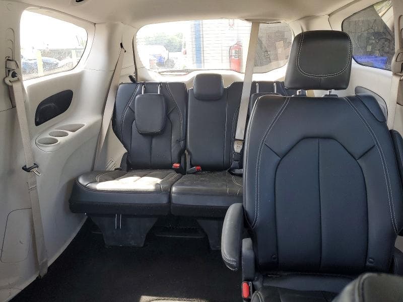 2024 CHRYSLER PACIFICA TOURING L 10