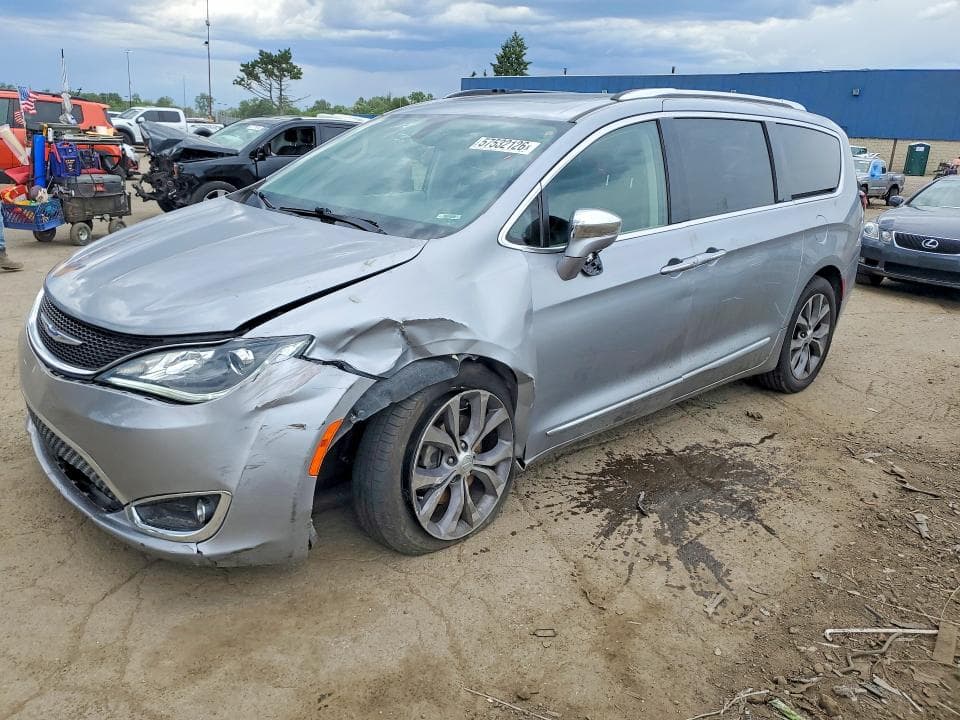 2019 CHRYSLER PACIFICA LIMITED - 1