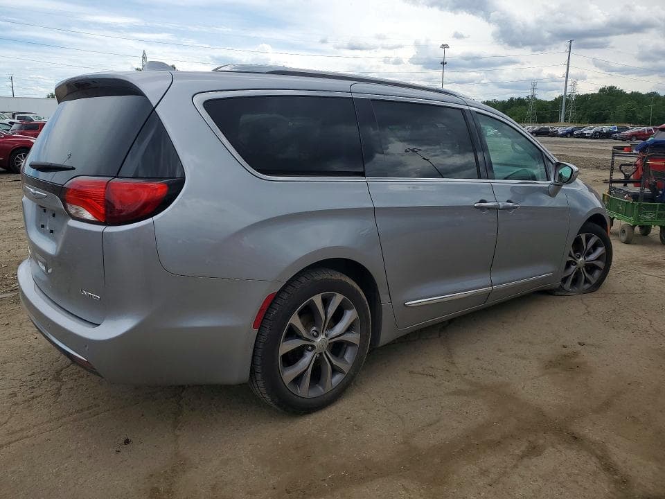 2019 CHRYSLER PACIFICA LIMITED 3
