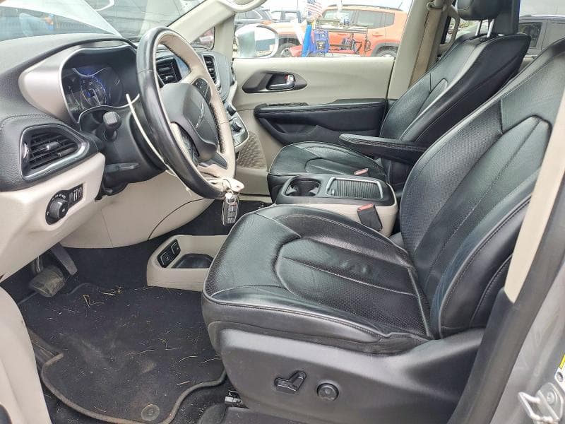 2019 CHRYSLER PACIFICA LIMITED 7