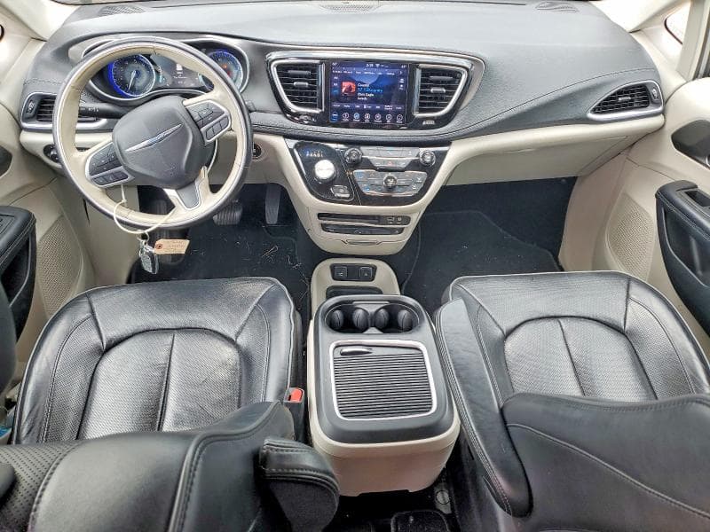2019 CHRYSLER PACIFICA LIMITED 8
