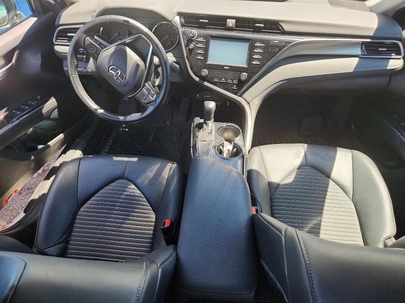 2020 TOYOTA CAMRY SE 8