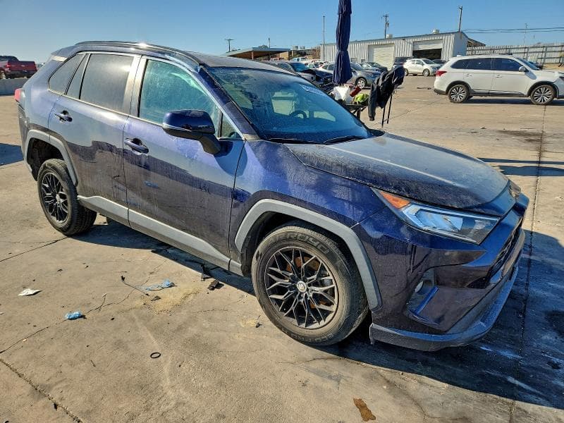 2021 TOYOTA RAV4 XLE 4