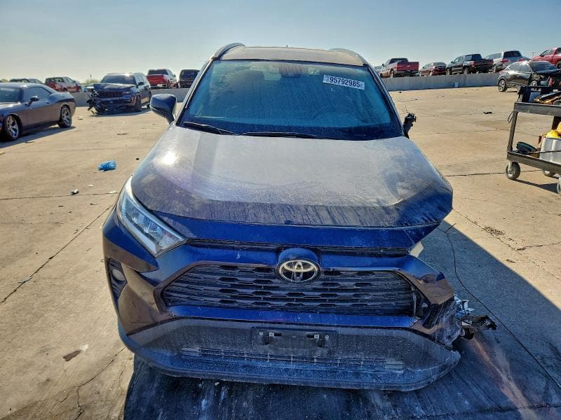 2021 TOYOTA RAV4 XLE 5