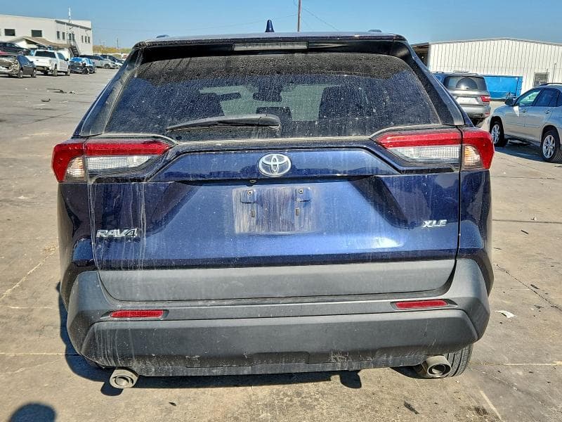 2021 TOYOTA RAV4 XLE 6