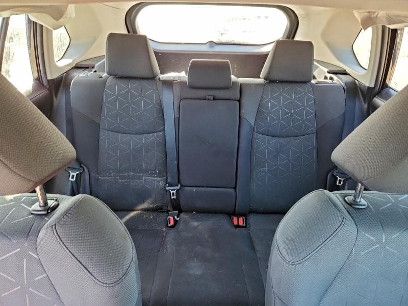 2021 TOYOTA RAV4 XLE 10