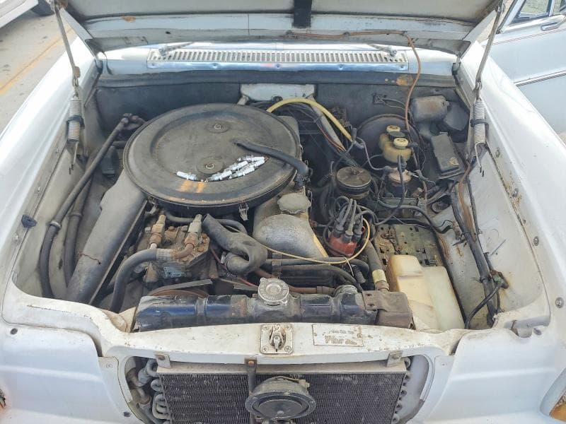 1968 MERCEDES-BENZ 250 11