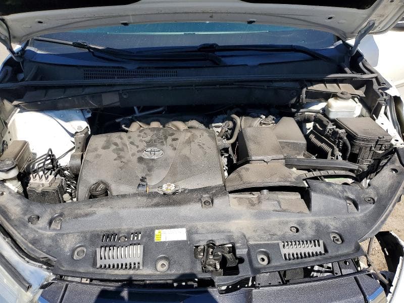 2019 TOYOTA HIGHLANDER LE LE 12