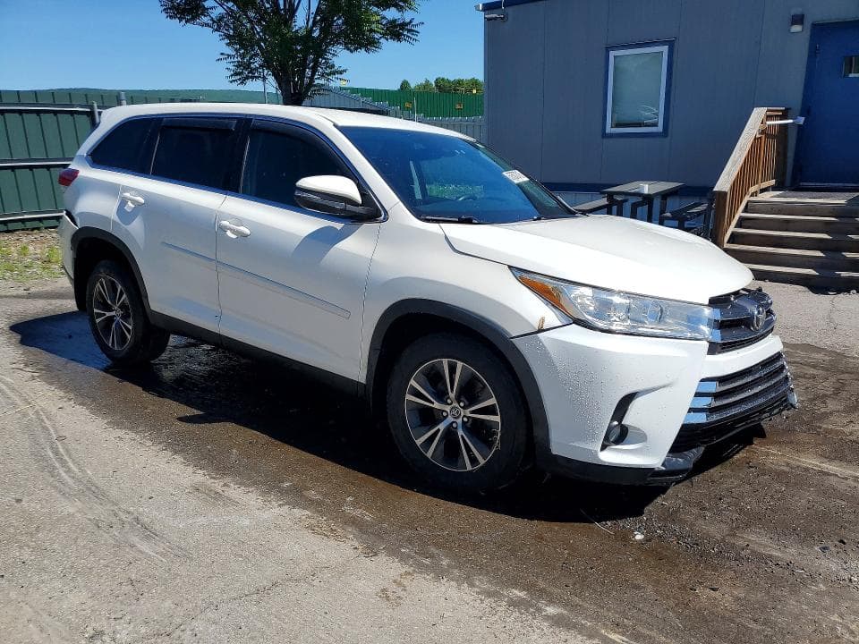 2019 TOYOTA HIGHLANDER LE LE 4