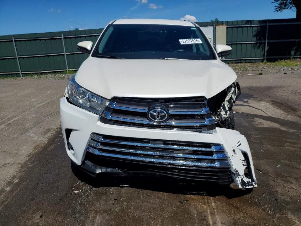 2019 TOYOTA HIGHLANDER LE LE 5