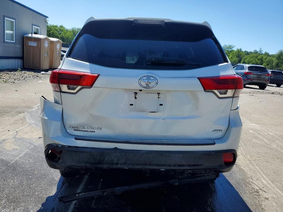 2019 TOYOTA HIGHLANDER LE LE 6