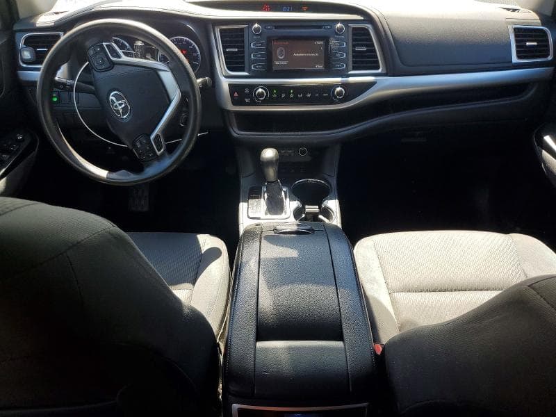 2019 TOYOTA HIGHLANDER LE LE 8